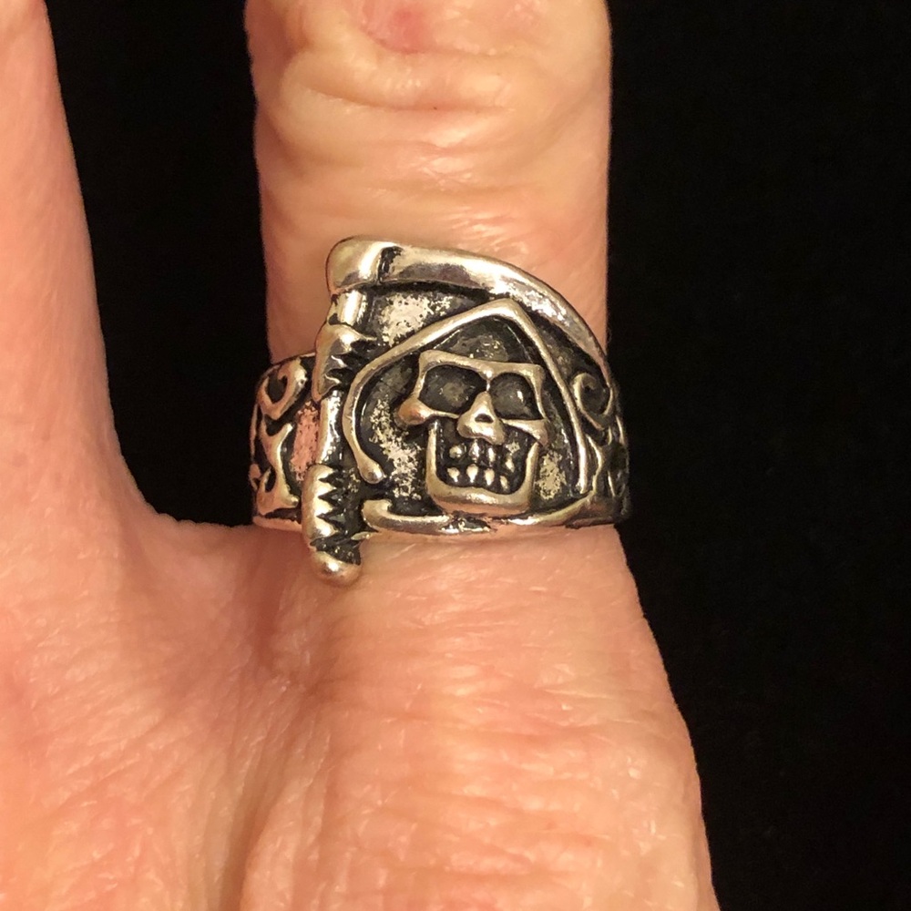 Silver Tone Grim Reaper Skull Ring